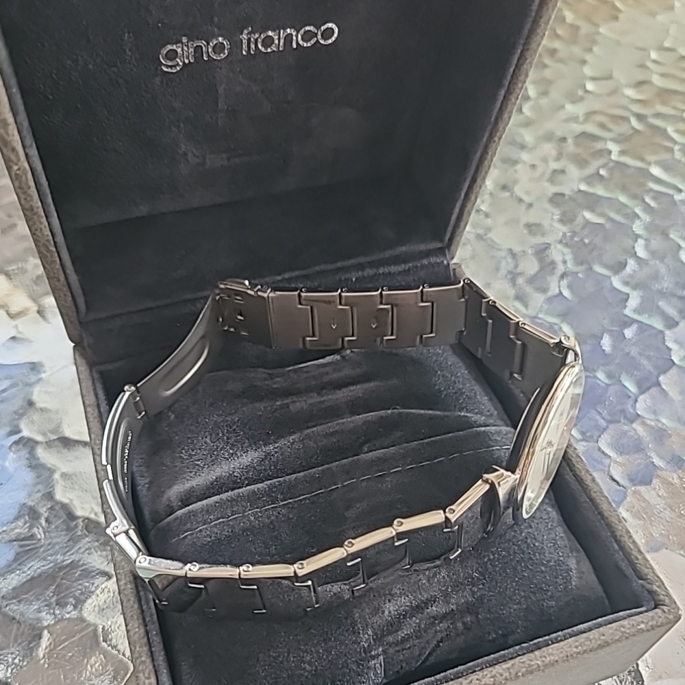 Gino Franco Men's Dressy Analog Quartz Round Stainless Steel Bracelet Watch - Picture 3 of 3